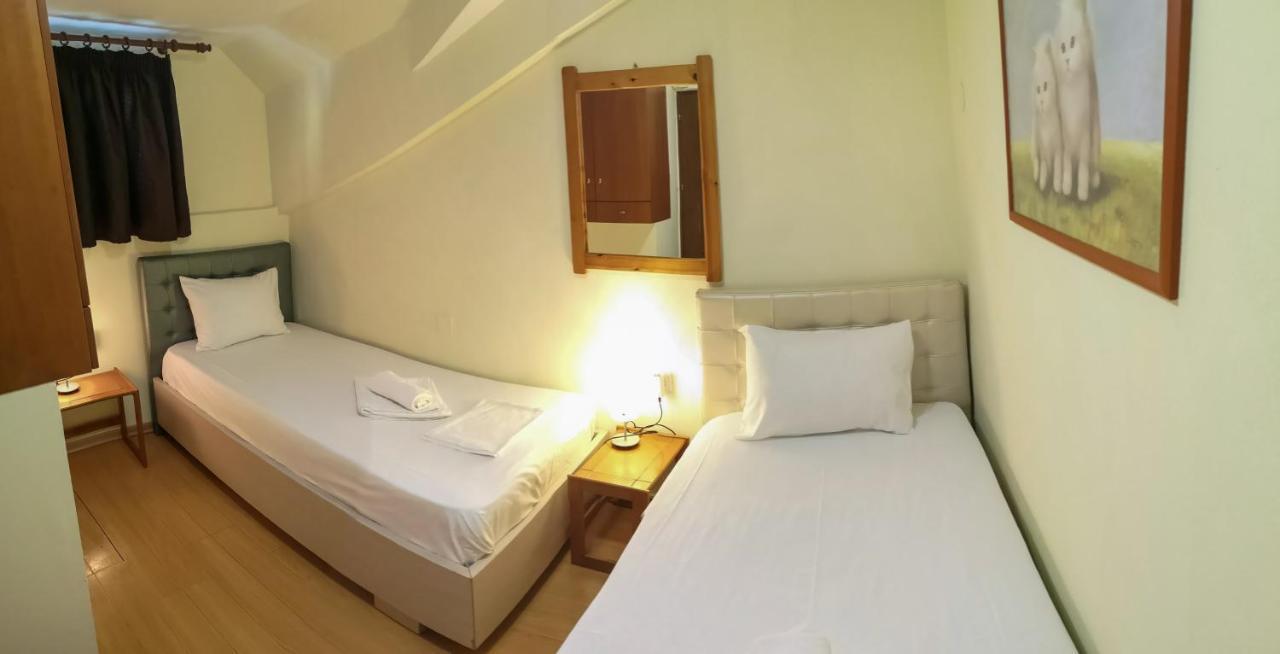 Alexandros Apartment *