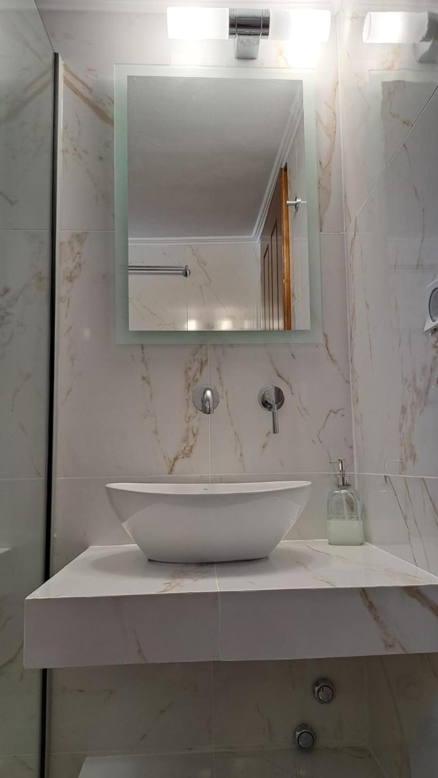 Alexandros Apartment *