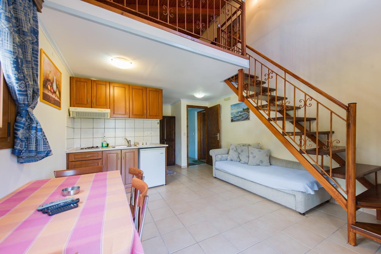 Apartment Alexandros *